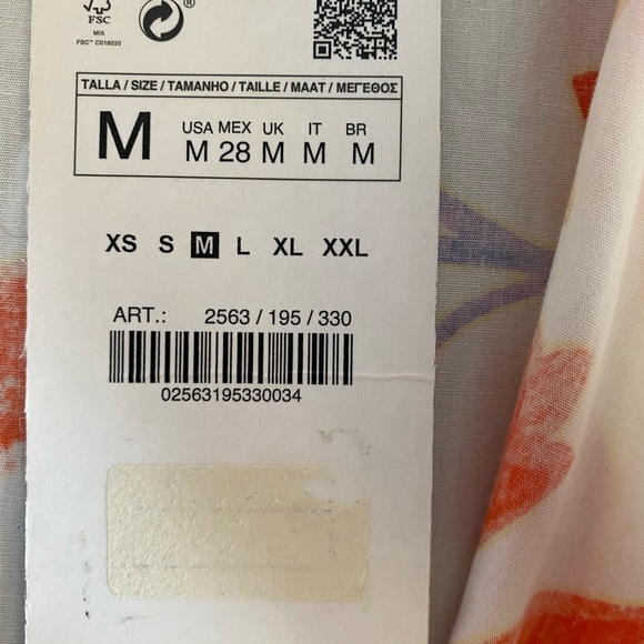 Zara Resort Wear Dress with Notched Collar and Cuffed Sleeves - Picture 4 of 6